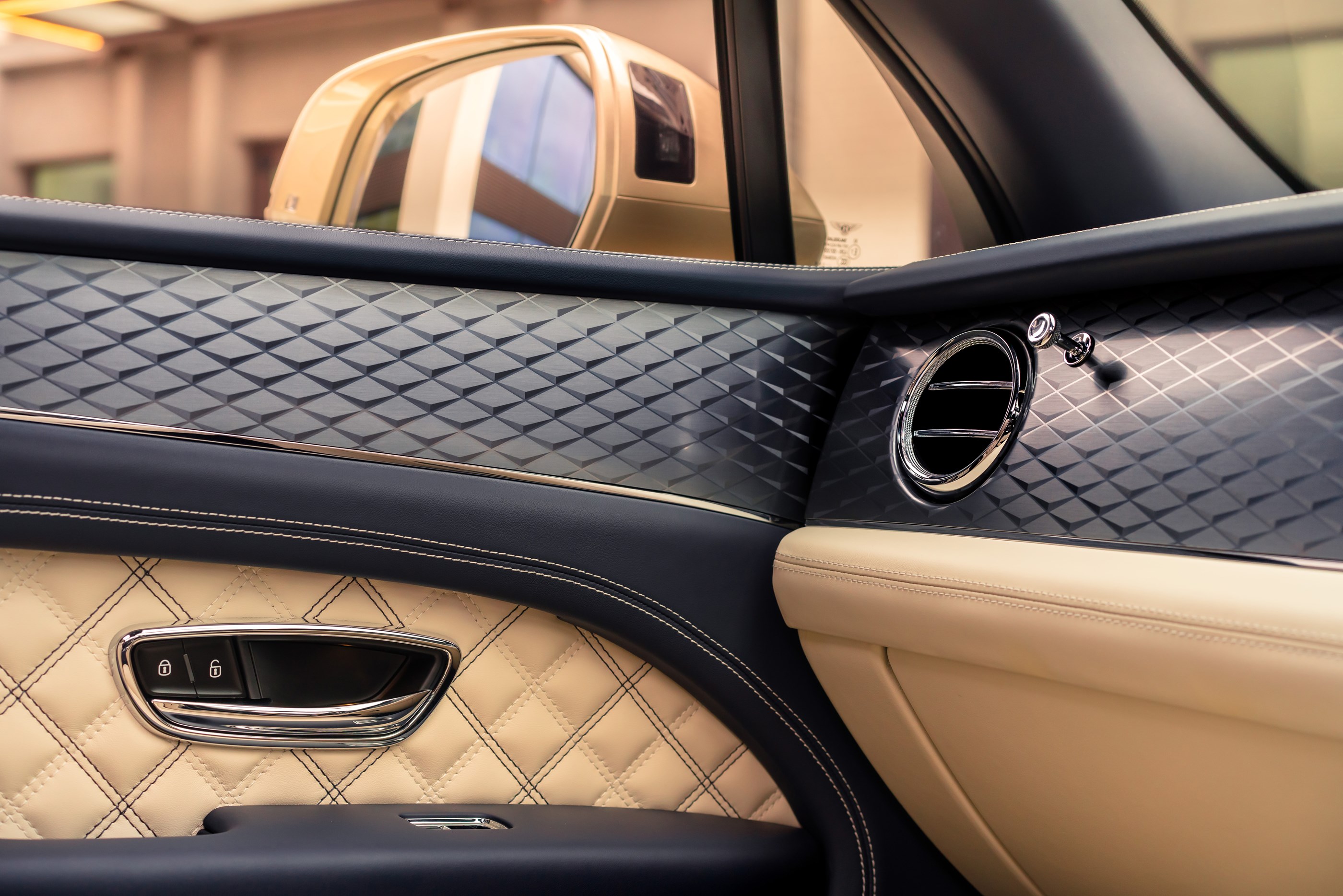 Bentley Bentayga Hybrid interieur