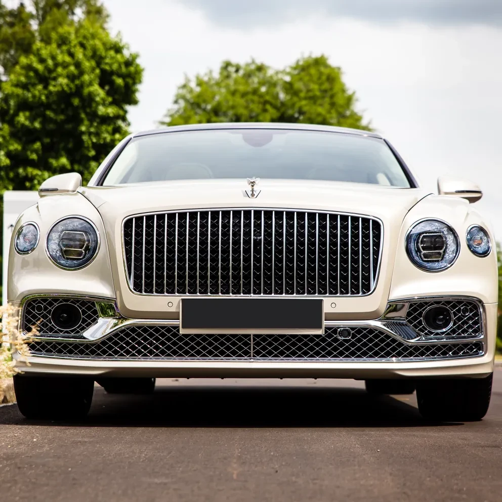 Bentley Flying Spur vooraanzicht