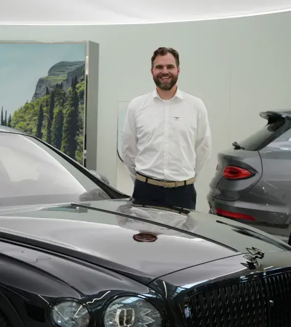 Portret Maikel van de Riet Bentley Leusden