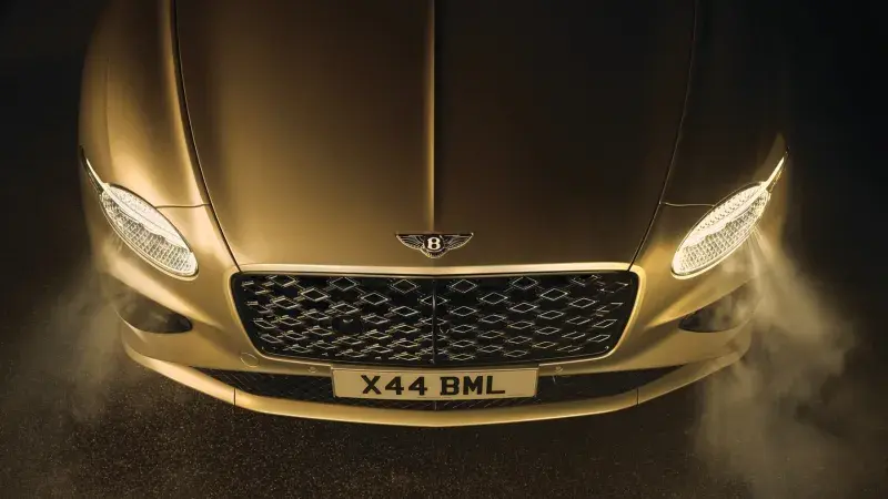 jpeg-Imagery_Continental GT Mulliner_25MY_25MY Continental GT Mulliner - Front profile.jpg